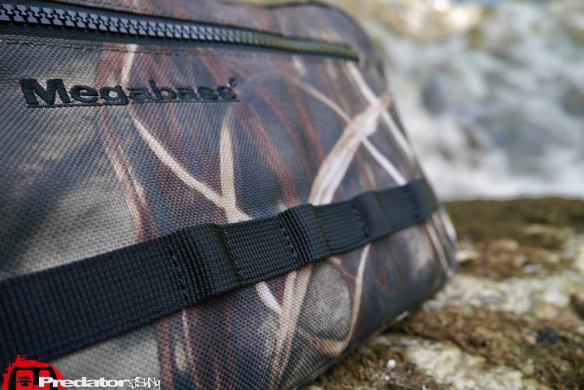 Megabass RAPID BAG real Camo