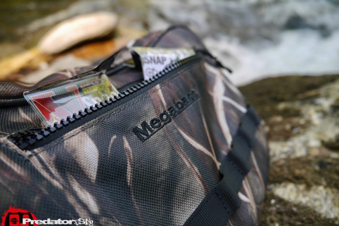 Megabass RAPID BAG real Camo